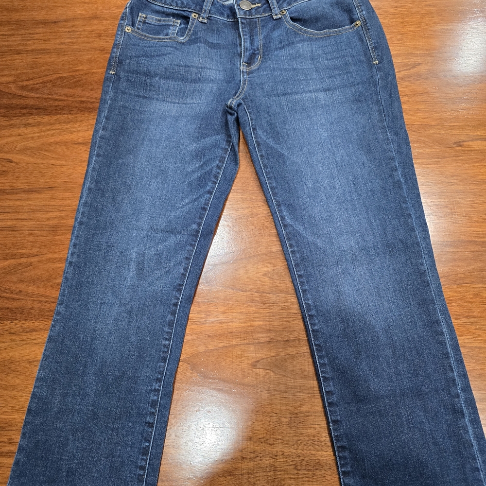 SO Capri Jeans Women Juniors Blue Medium Wash Stretch Denim Button Zip 5-Pocket